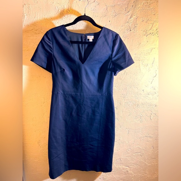J. Crew Dresses & Skirts - J. Crew Blue V-Neck Sheath Dress for Work very classic style short sleeve lovely